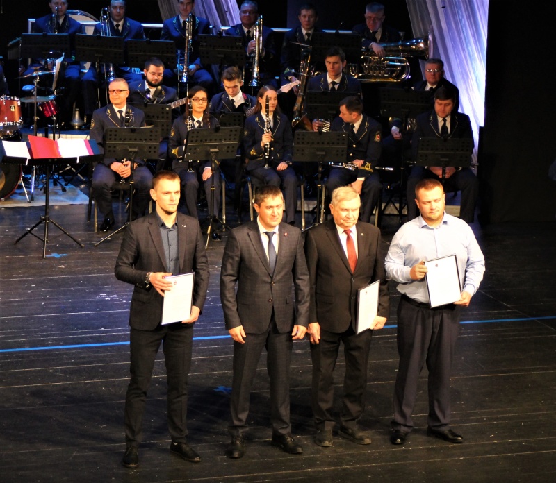 Заводчане награждены Благодарственными письмами – АО «Пермский завод ...